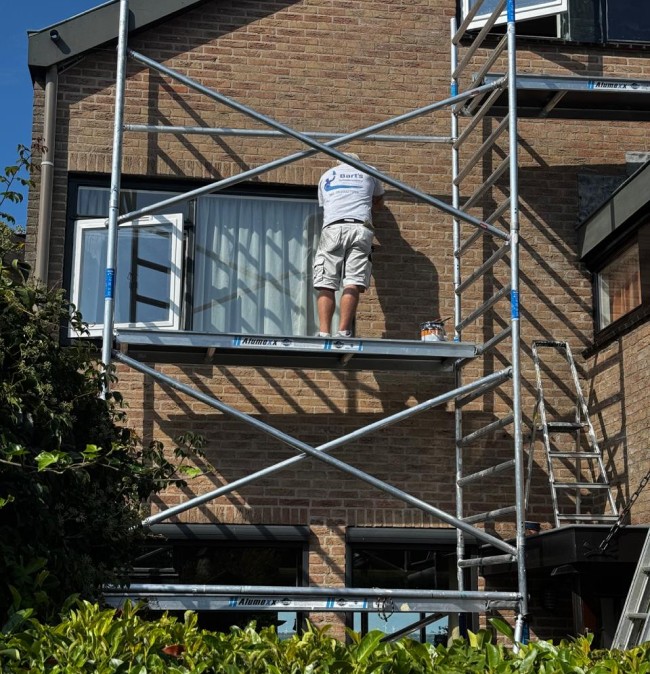 Buitenschilderwerk aan kozijnen en houtwerk door Bart's Schildersbedrijf